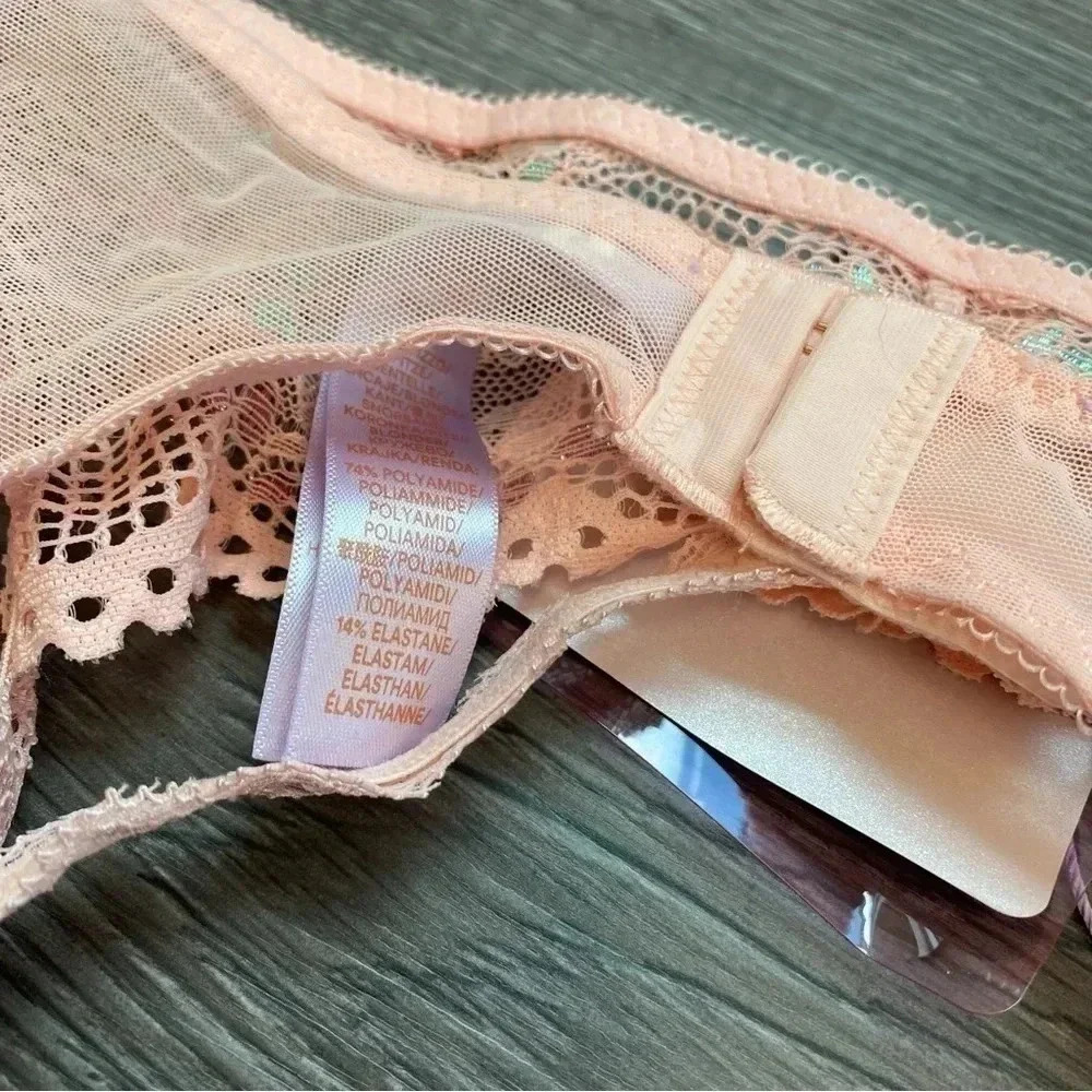 Savage X Fenty NWT Lace Garter Belt Lingerie Pink Medium - Picture 5 of 7